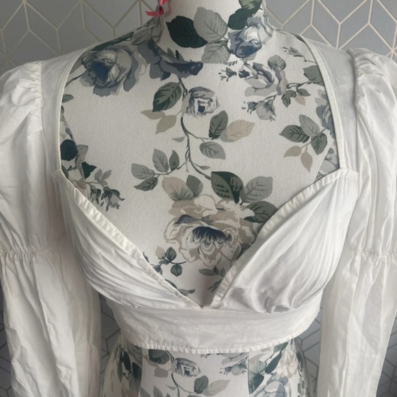 WHITE PrettyLittleThing crop top shirt , M / 10 - Picture 4 of 13